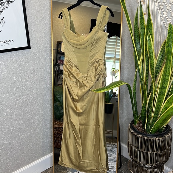 House of CB 'Natalya' Olive Satin Corset Midi Dress NWOT - Picture 9 of 12